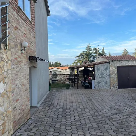 Apartmani Memic 100M Od Mora Porec Exterior photo