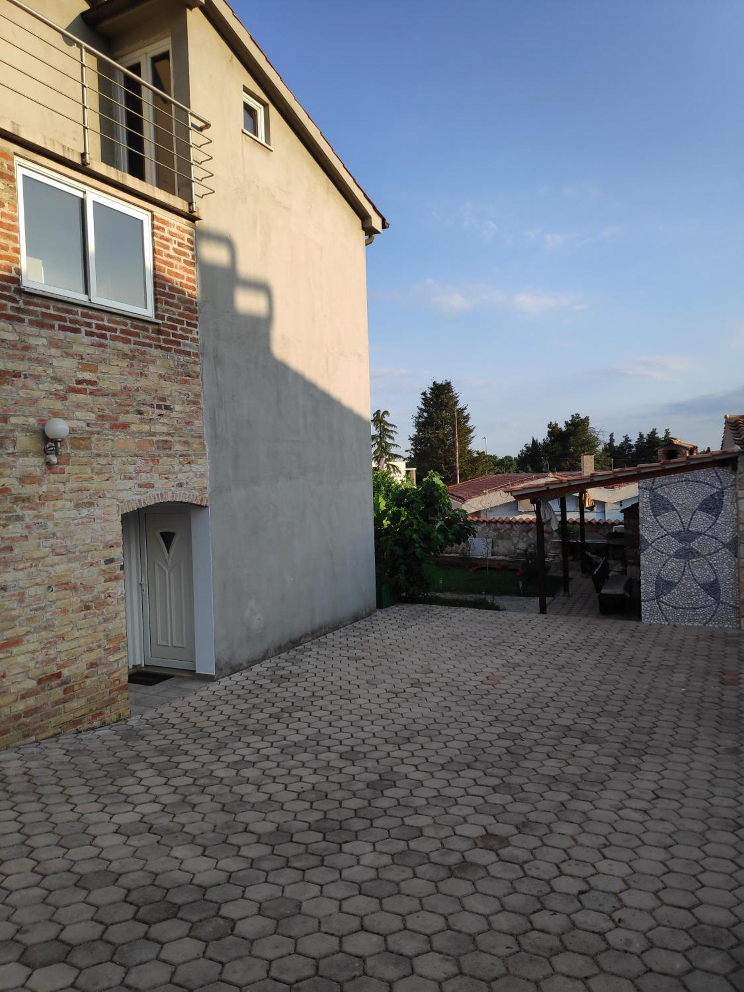 Memic 100m Od Mora *