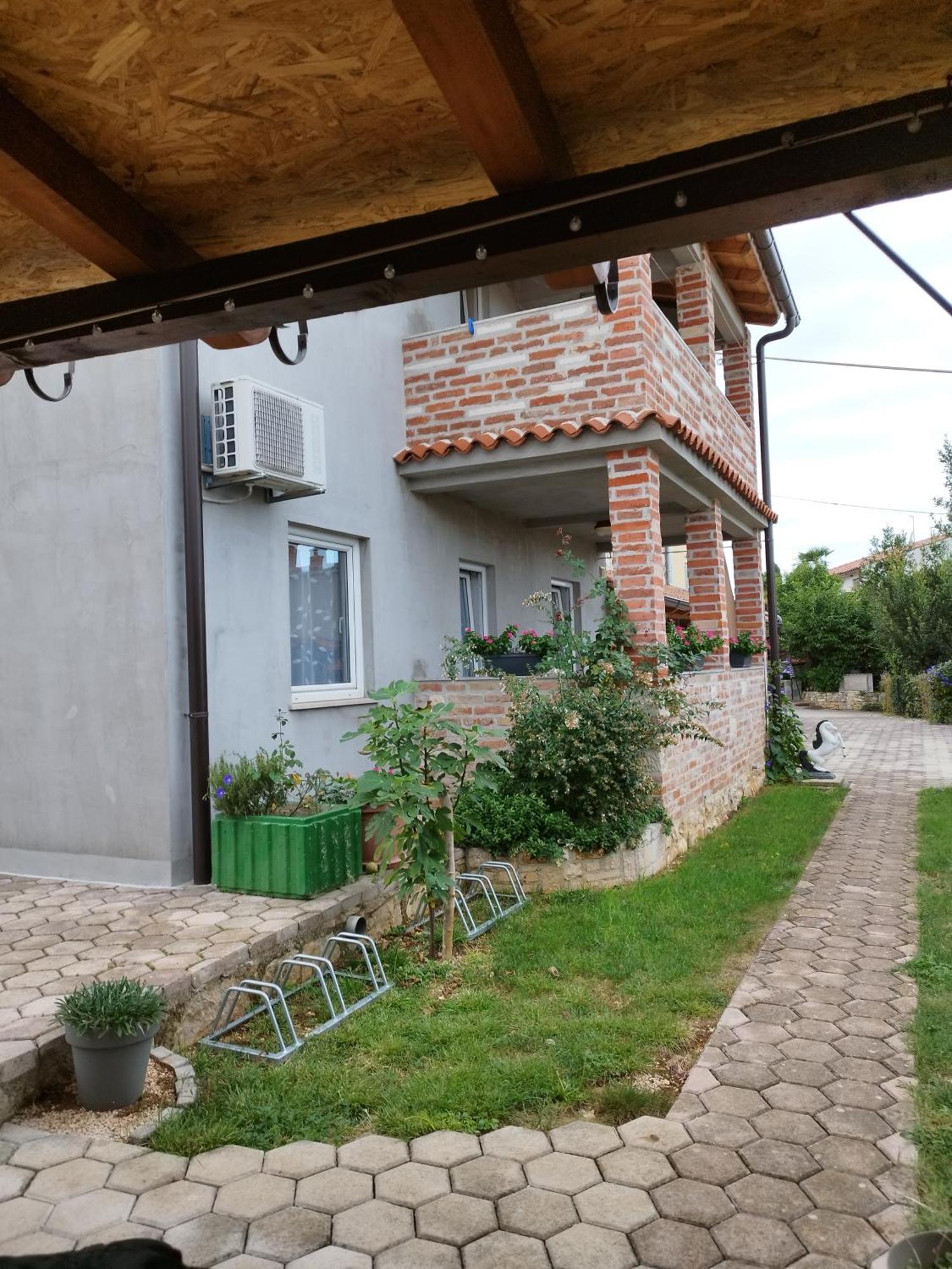 Memic 100m Od Mora Apartment *