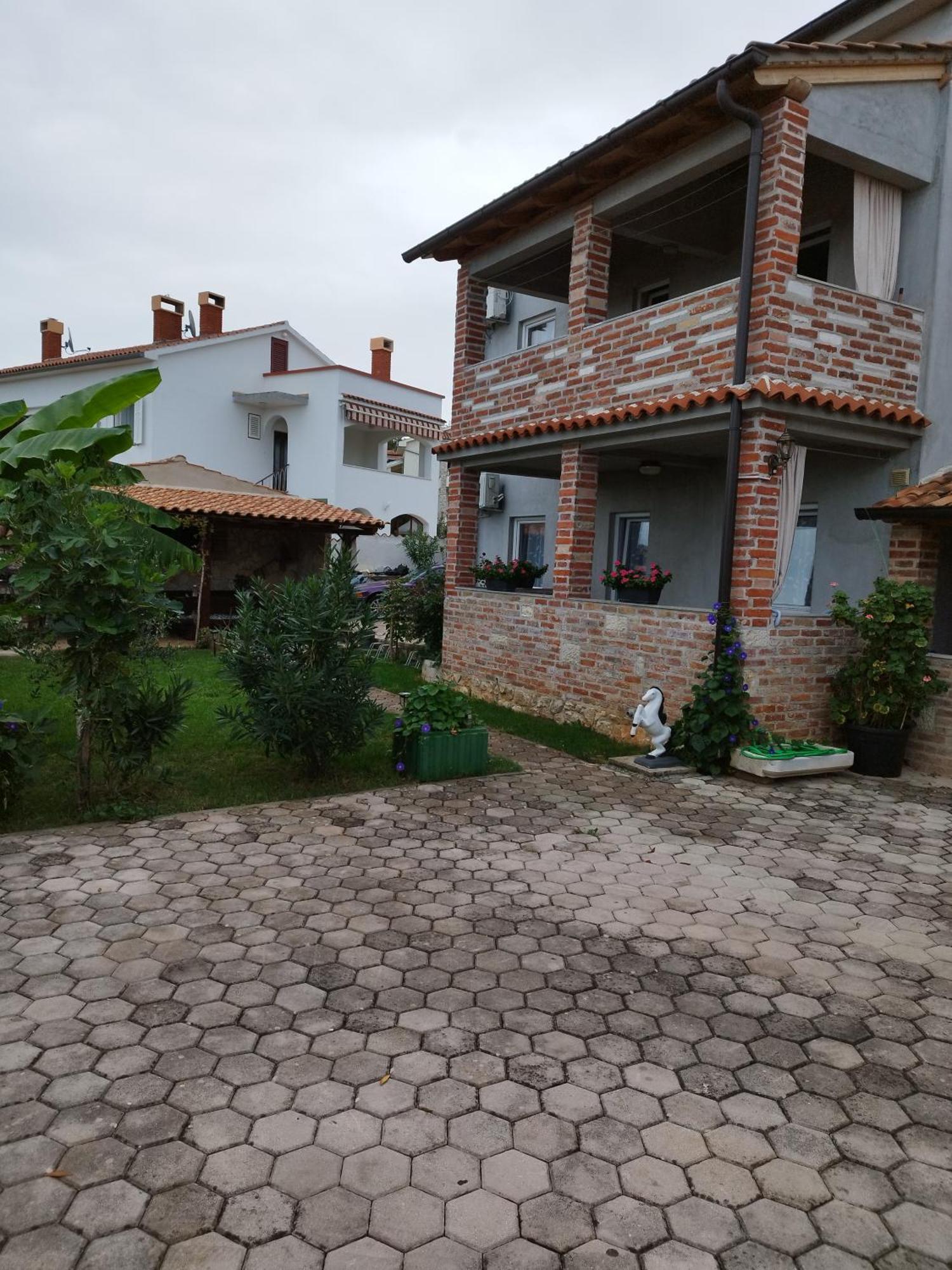 Apartment Memic 100m Od Mora Porec