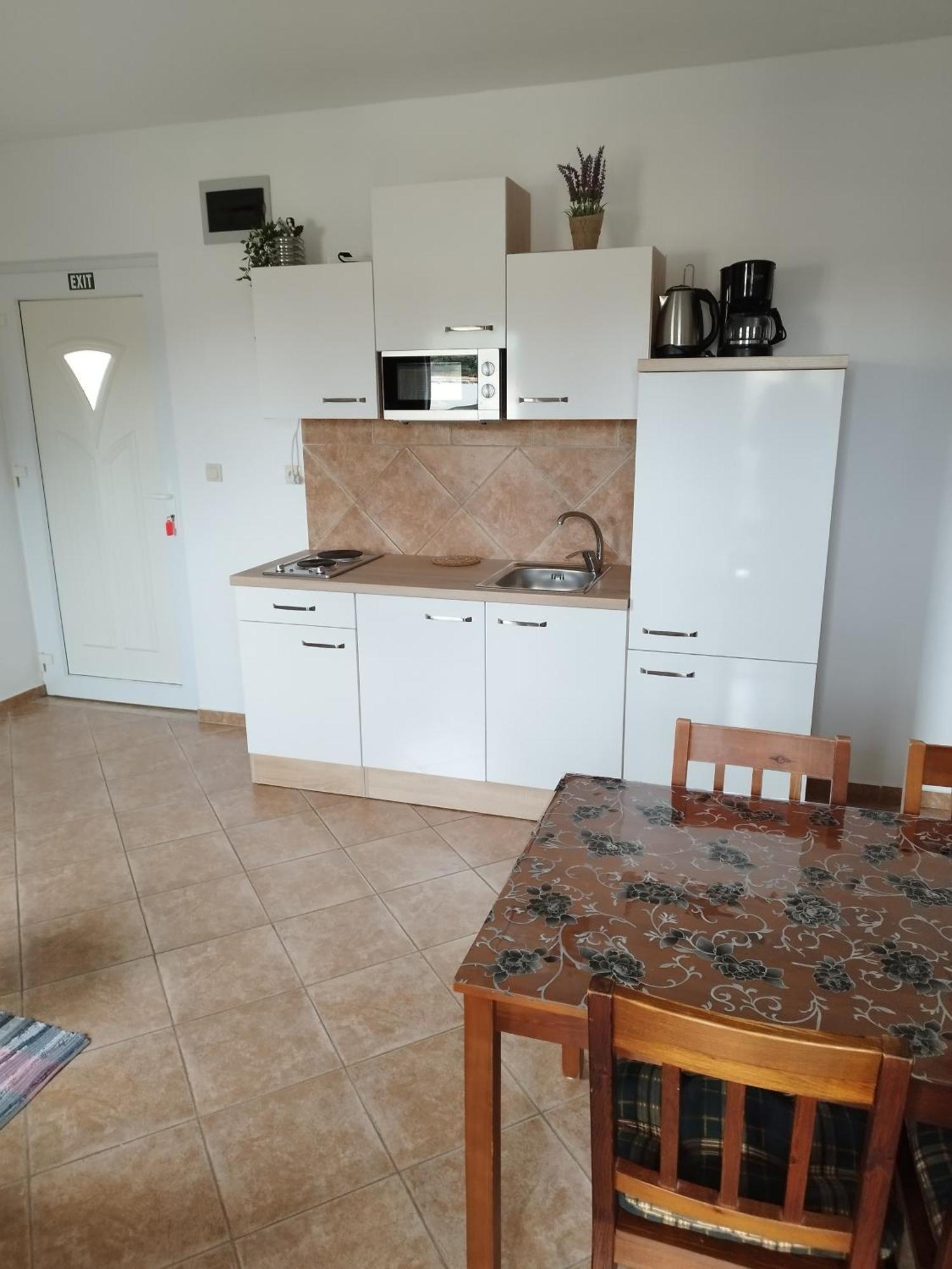 Memic 100m Od Mora Porec