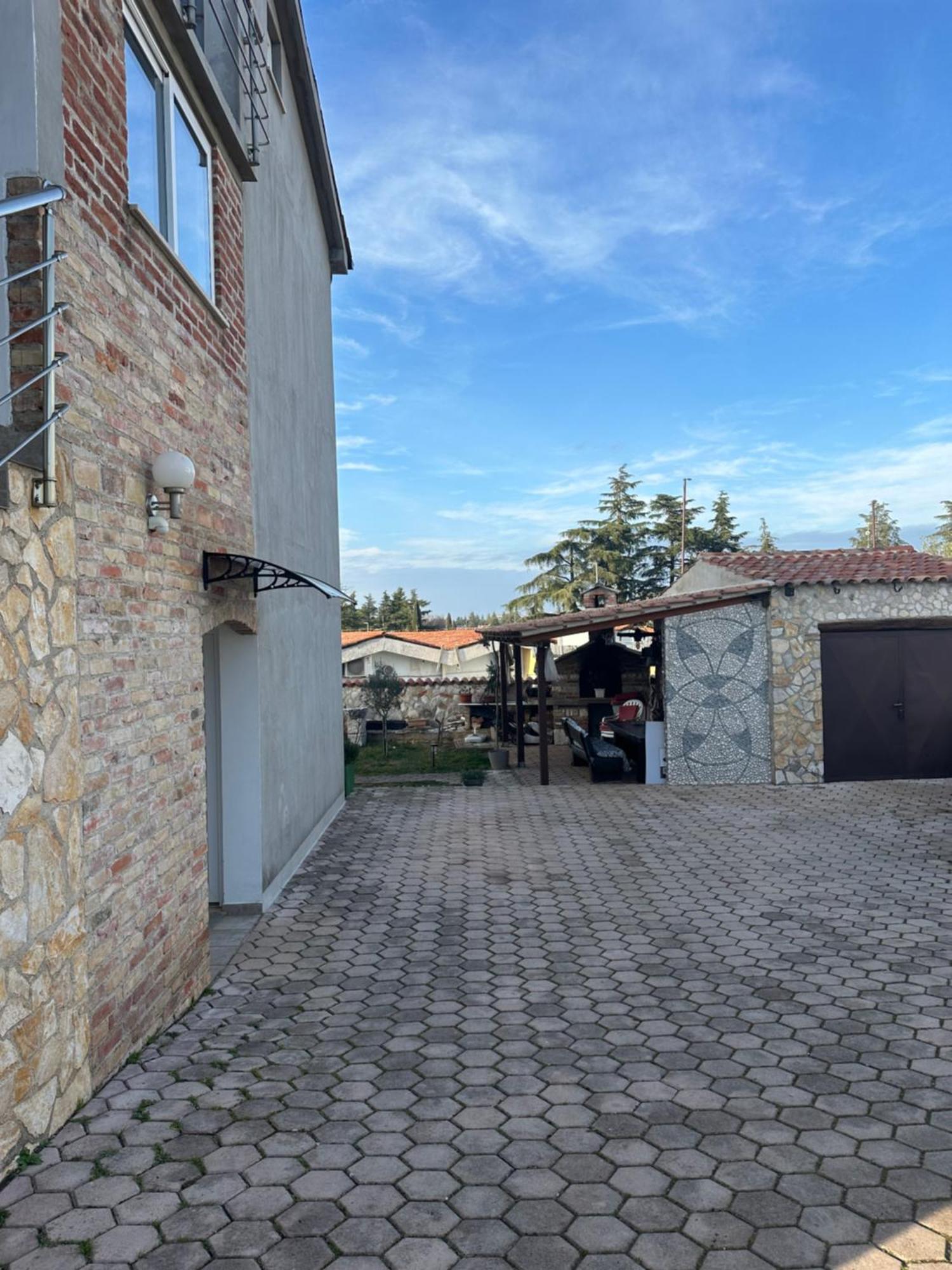 Memic 100m Od Mora Apartment