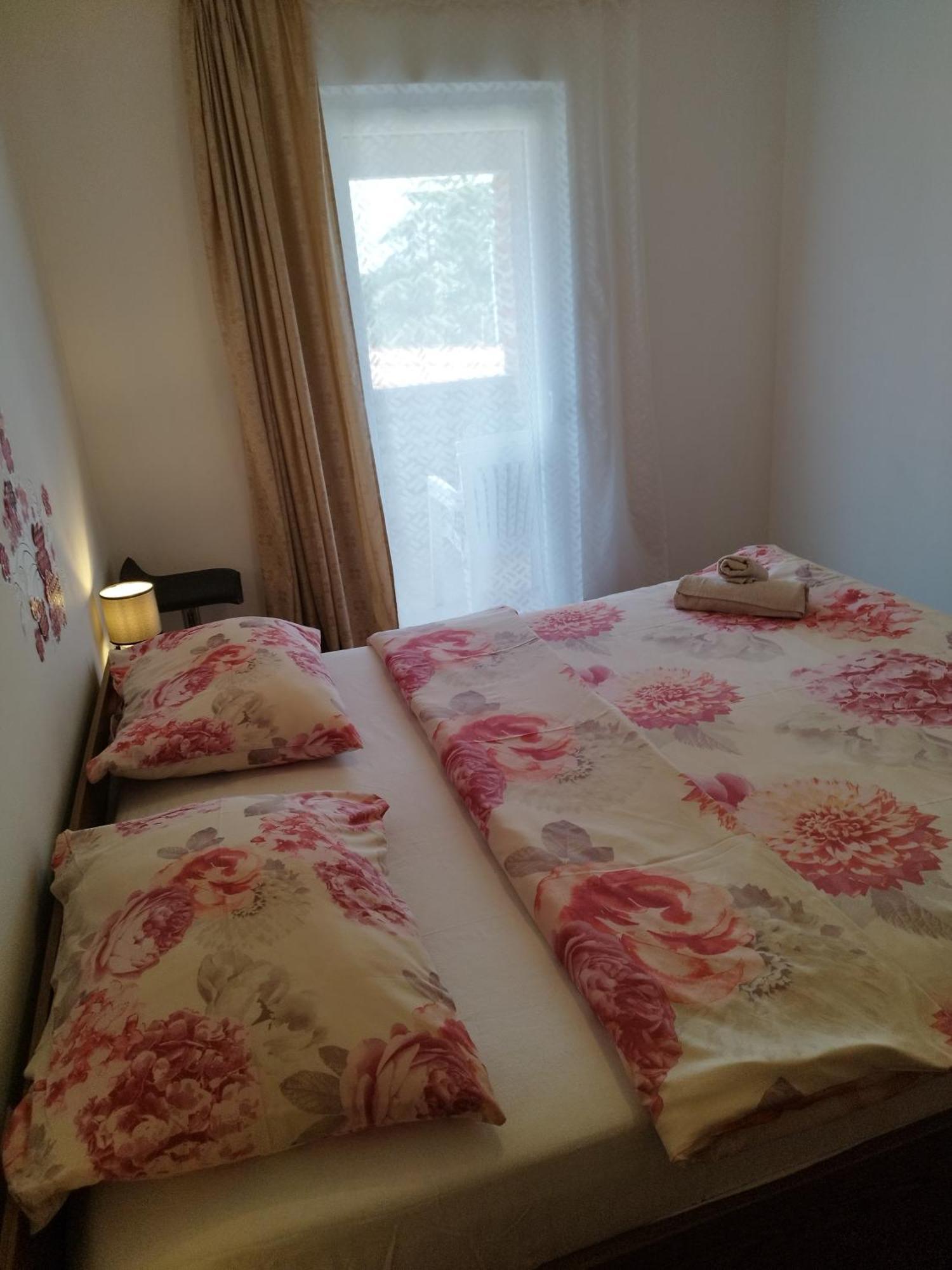 Apartment Memic 100m Od Mora
