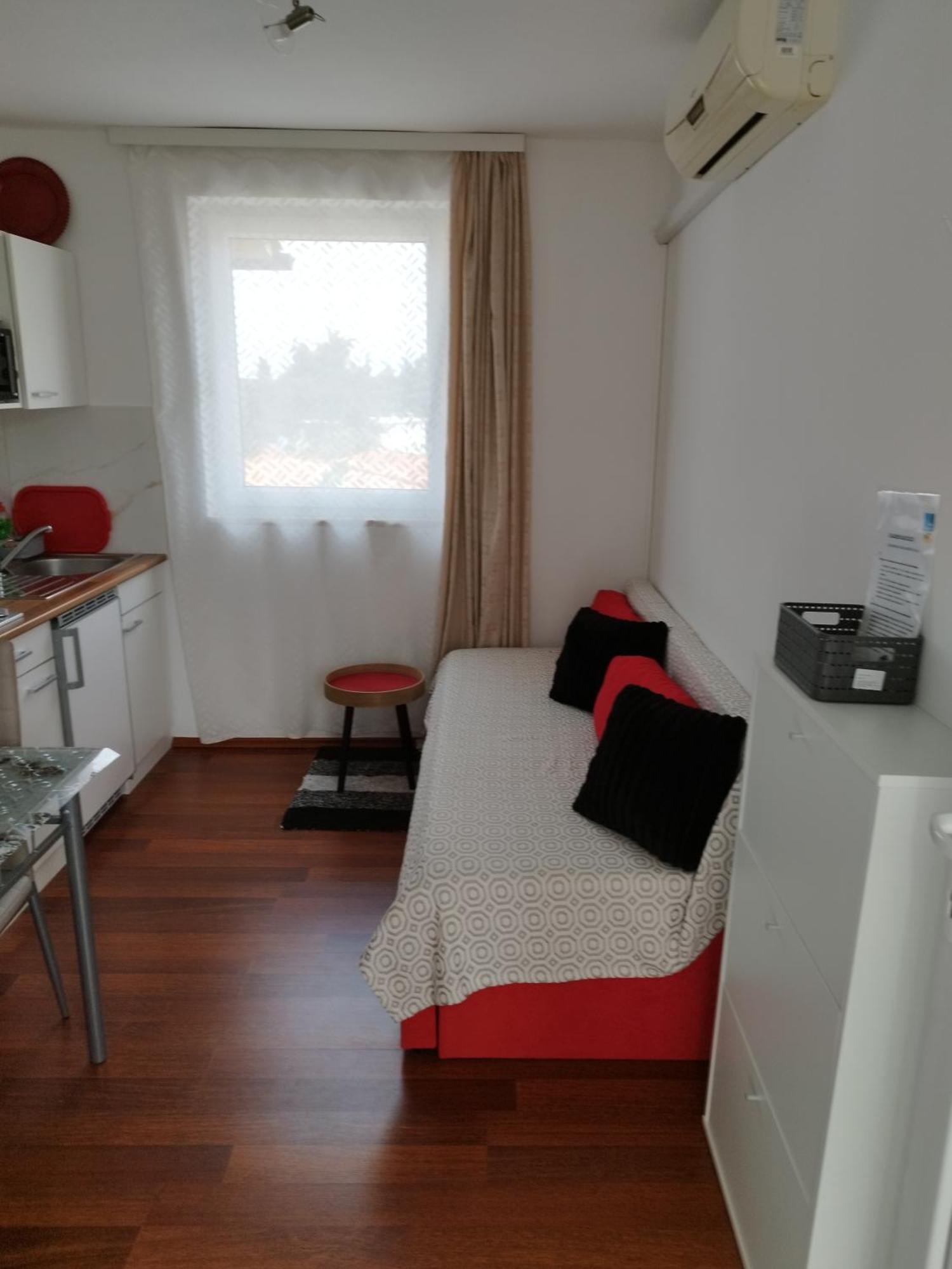 Memic 100m Od Mora Appartamento Porec