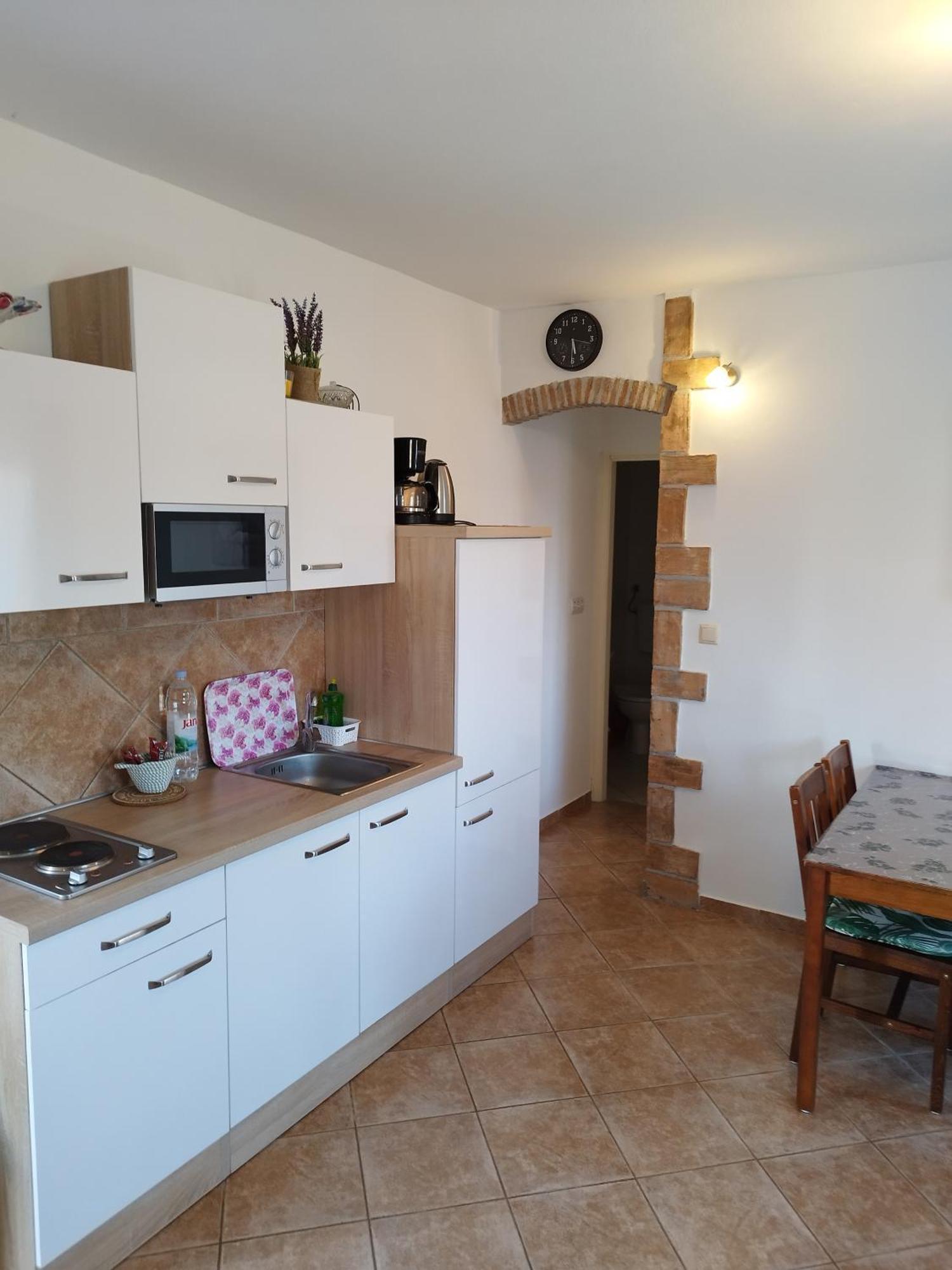 Memic 100m Od Mora Porec