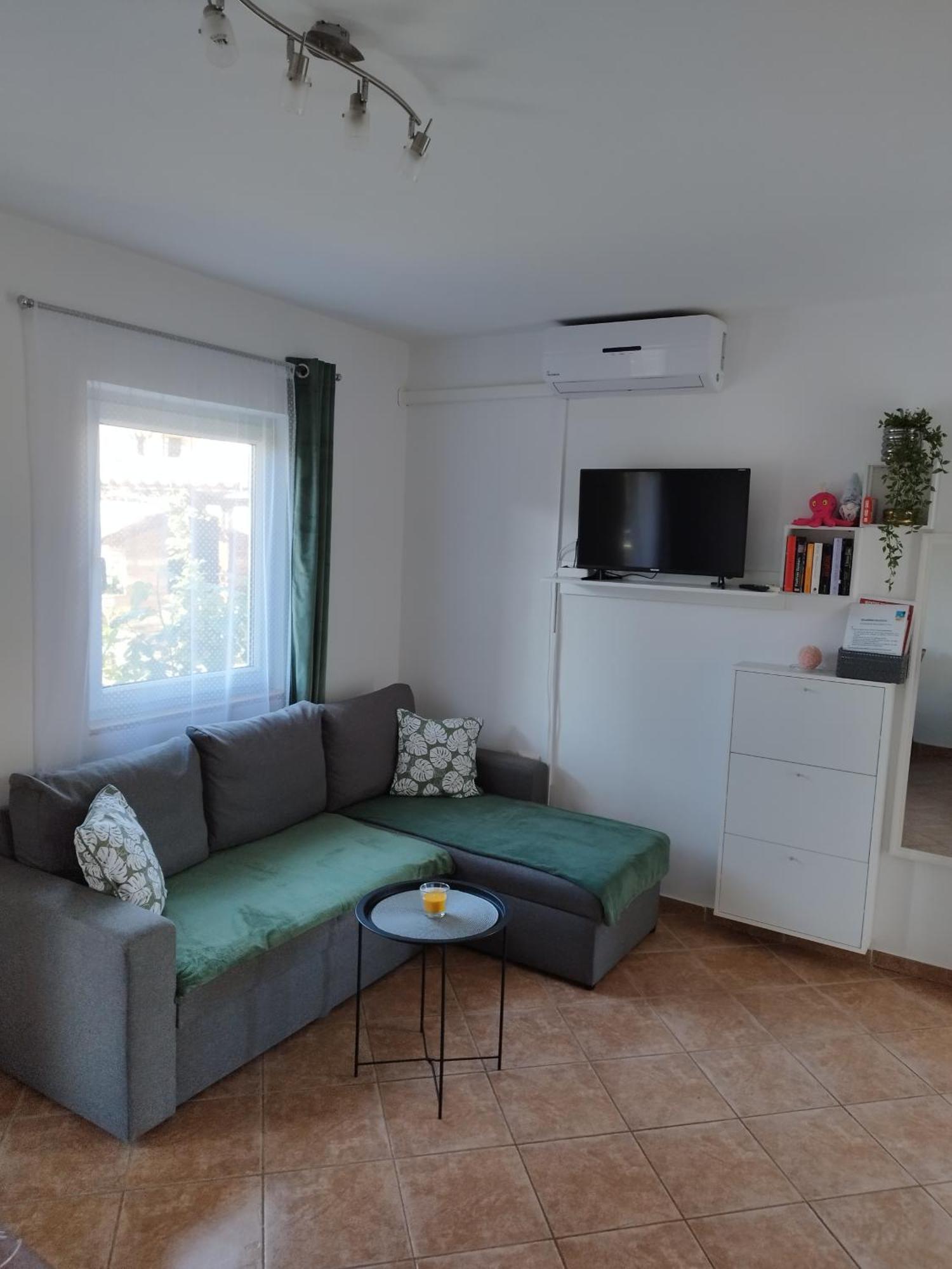 Memic 100m Od Mora Apartment Porec