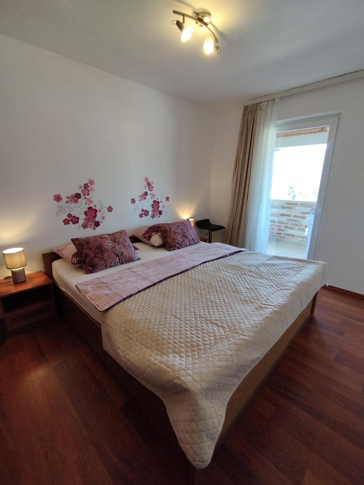 Memic 100m Od Mora Apartment