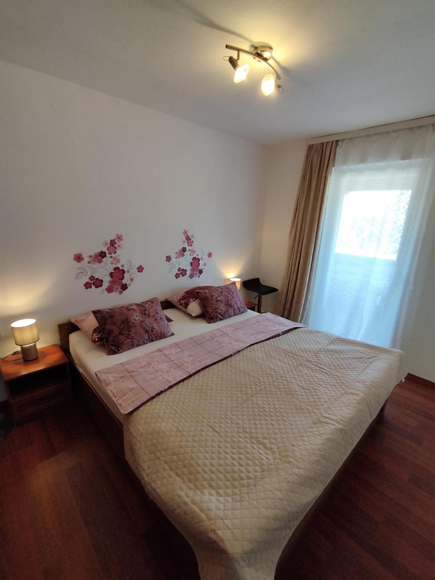 Apartment Memic 100m Od Mora