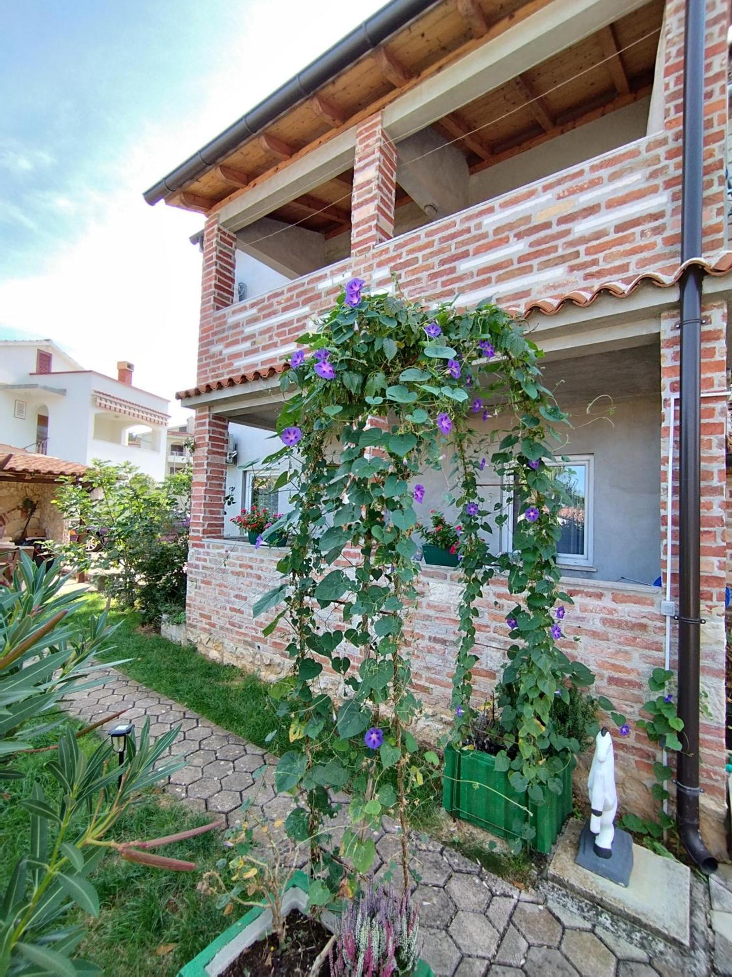 Apartment Memic 100m Od Mora Porec