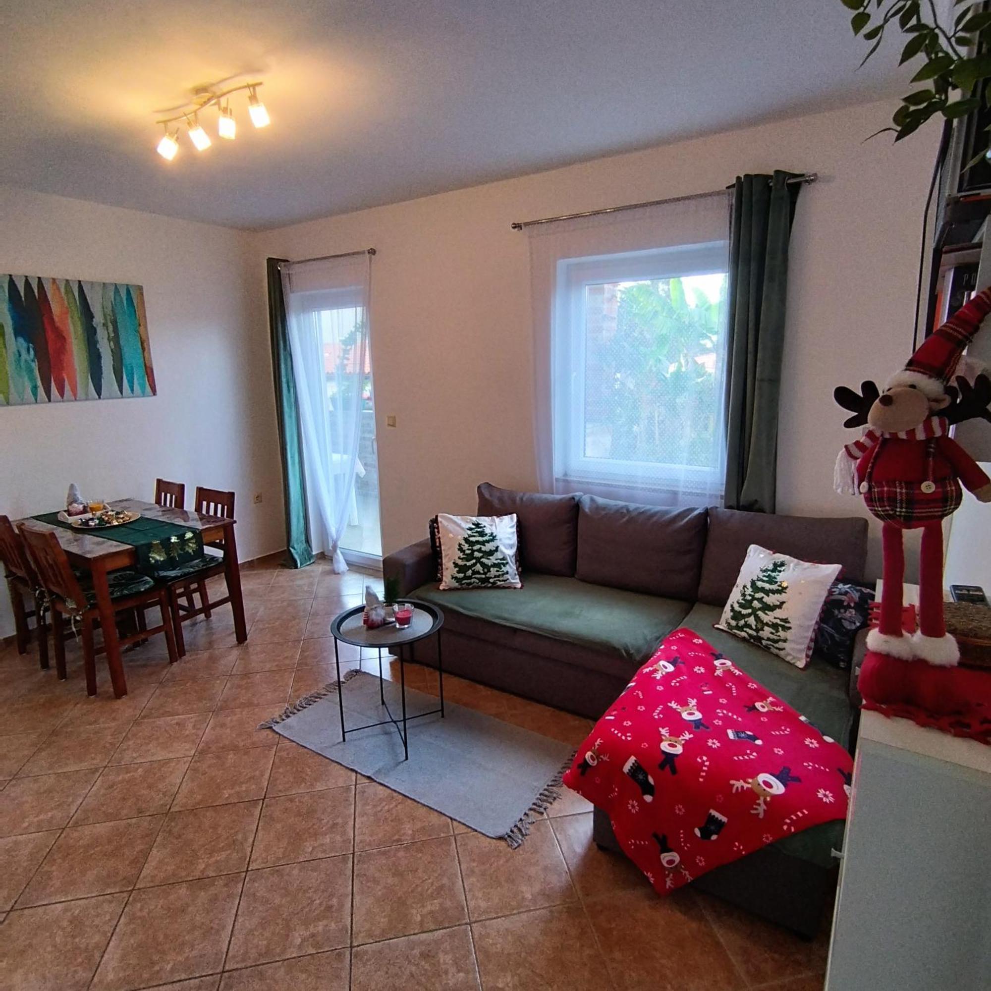 Memic 100m Od Mora Appartamento Porec
